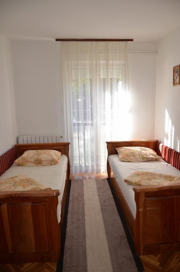 Апартаменты Stan Željezara Цетине